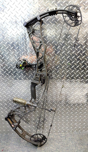 Hoyt helix ultra right - helix, handed