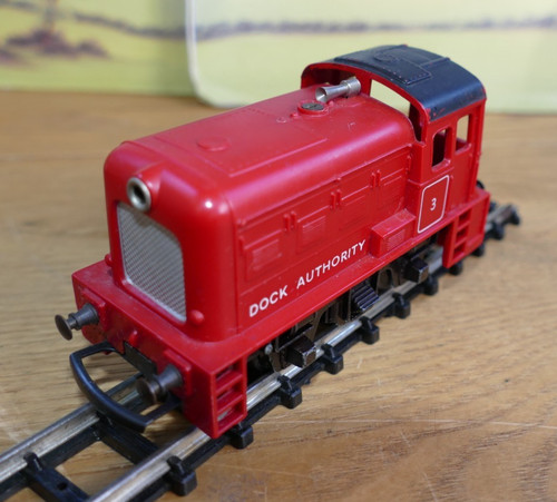 Tri ang hornby r253 0 - tri-ang, 0-4-0