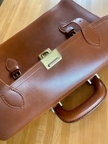 Vtg leather satchel - satchel, briefcase