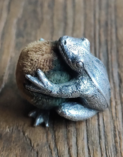 Vintage silver frog pin - vintage,