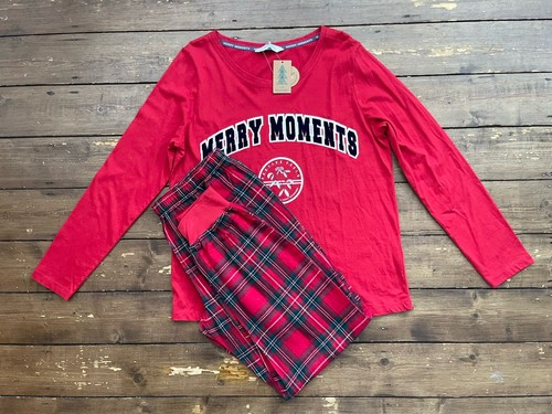 Red merry moments christmas - red,