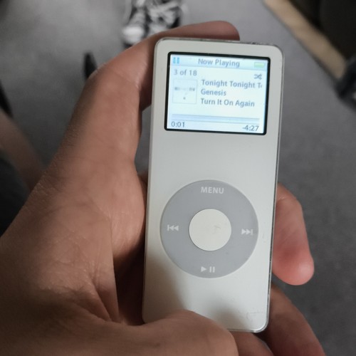 Apple ipod nano 1st - ipod,