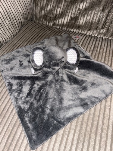 Grey elephant baby - tu,
