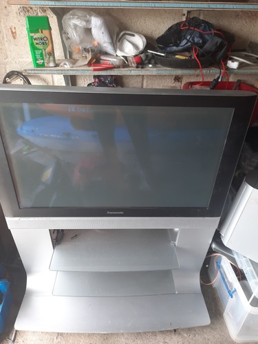 Panasonic plasma tv - 37”,