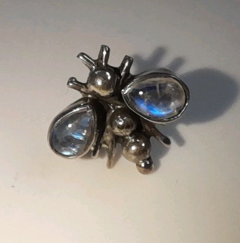 Silver morpho bee - morpho, pin
