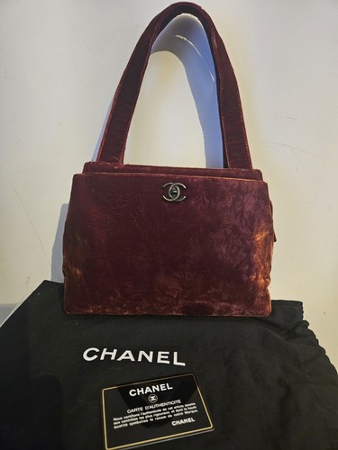 Authentic vintage chanel vet - authentic,