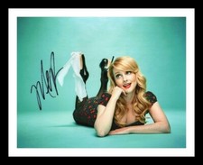 MELISSA RAUCH AUTOGRAPH SIGNED