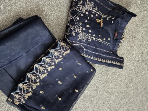 Pakistani designer raaz - pakistani, navy