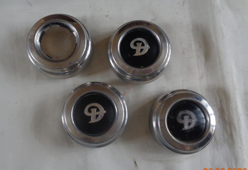 Daimler chrome hub caps - hub,