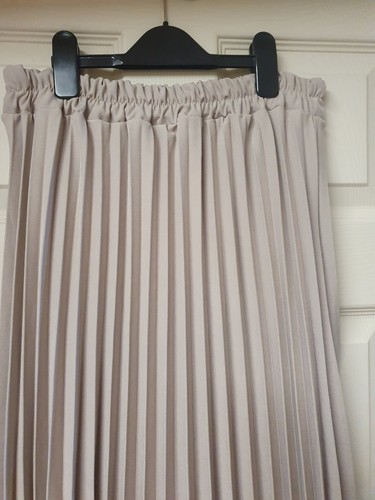 Bnwt made italy pleated - bnwt,