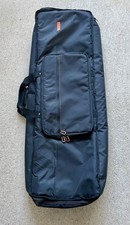 Roland CB-B61 Keyboard Bag Black with Back Straps Hardly Used. 61 key gig bag