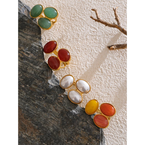 Natural stone flower - ring, gold
