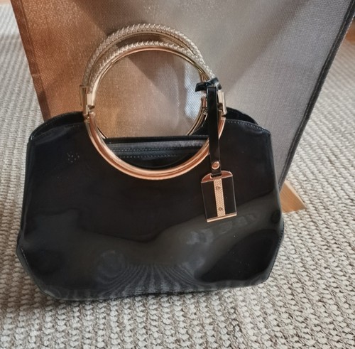 Glossy patent leather - glossy,