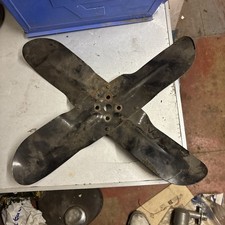 Classic Chevy Metal Fan V8