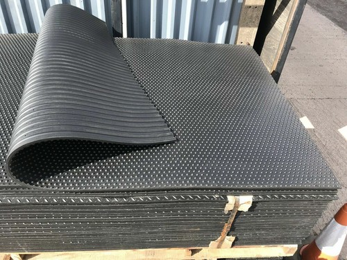 Rubber floor gym - rubber,