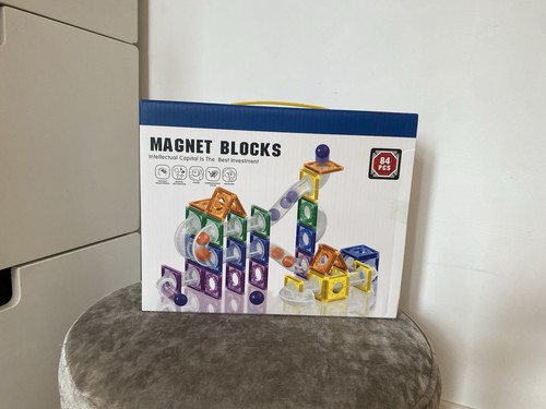 84pcs magnetic building blocks - 84pcs,