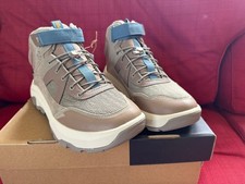 Lady's Teva Hurricane