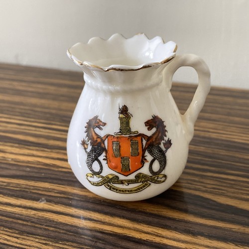 Vintage crested vase with - crested,