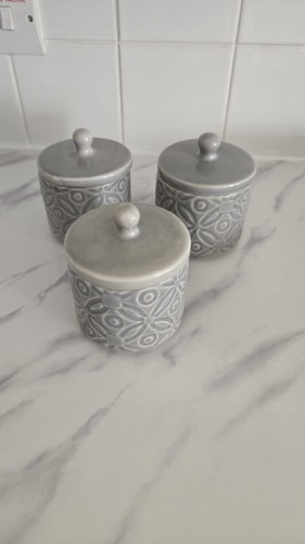 Unbranded ceramic jars with - 3,