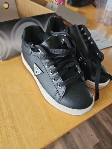 New guess heelys skate shoe - guess,