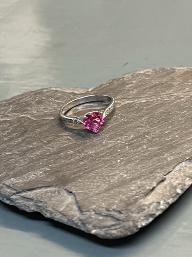 9ct white gold - 9ct, and