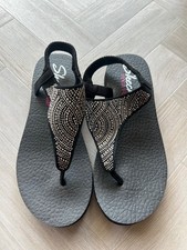 skechers toe post sandals size