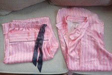 Victoria Secret Iconic Pink