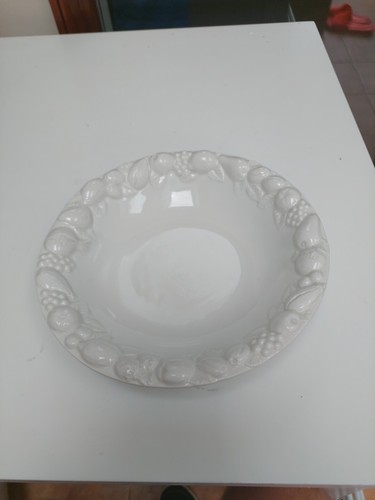 Fruit bowl dish - patterned, rim