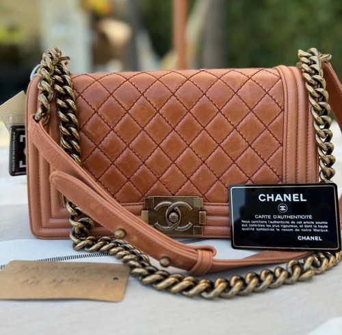 Chanel medium boy - chanel,