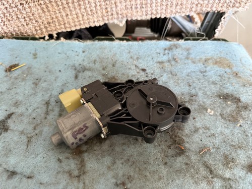 Ford fiesta mk7 - drivers, side