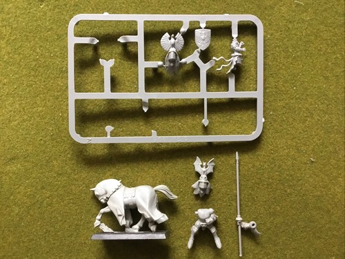 Bretonnian mounted knight - bretonnian,