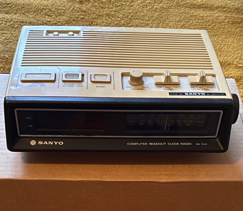 Sanyo 7500 digital clock - 7500,