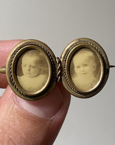 Antique double photo - double, brooch