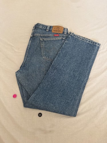 Wrangler regular jeans - 34w, 30l