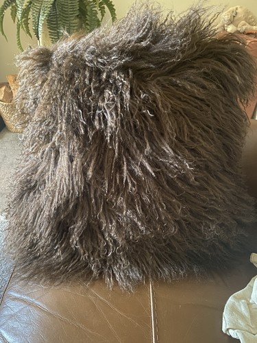 Brown sheep skin shaggy - brown,