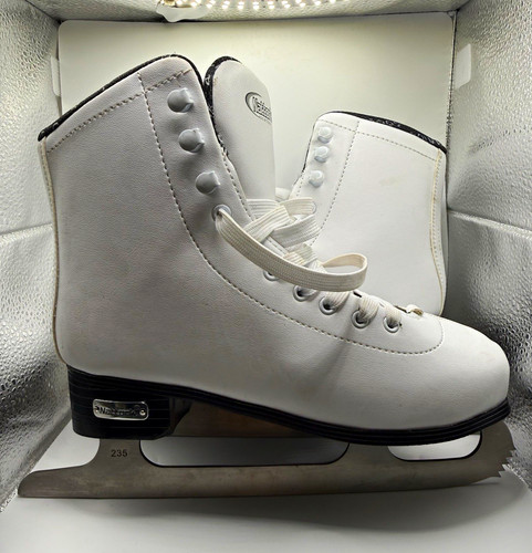 Nattork 830 figure - ice, skates