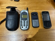 X 3 Vintage Old Mobile Phones Collectible Nokia Motorola Untested As No Chargers