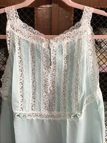 1960s vintage barbizon petite - 1960s,