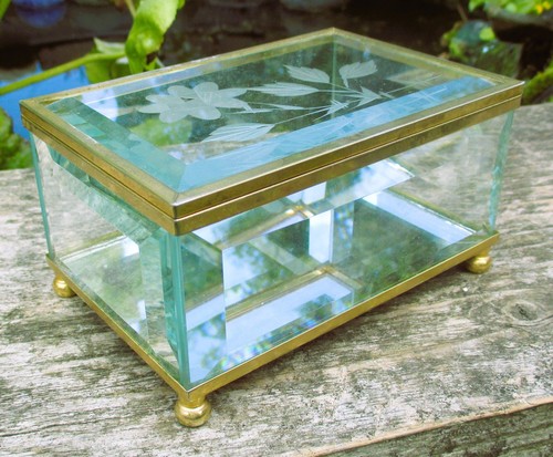Bevelled glass jewel - bevelled, casket