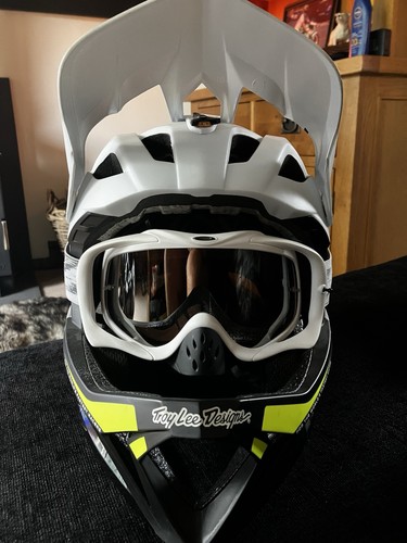 Troy lee designs stage helmet - lee,