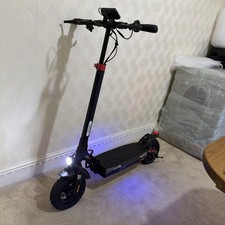 iX3 Fast Scooter 10" Off-road Tires - Foldable - Fast - Quick Delivery