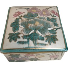 Japanese Porcelain Trinket Box