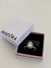 Pandora Sparkling Oval