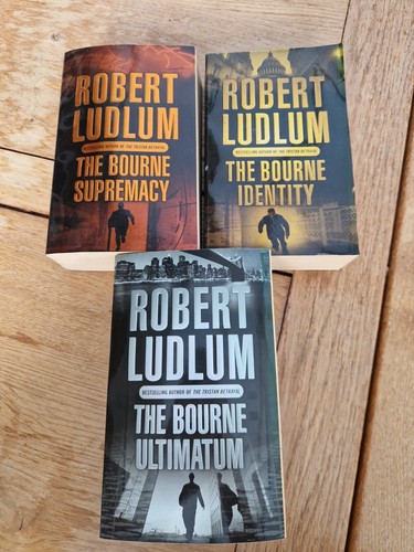 Robert ludlum bourne series - ludlum,