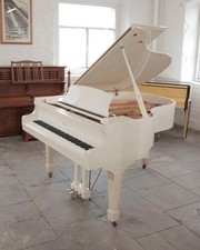 Cranes SG-172 Grand Piano in