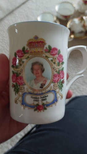 Fine bone china queen - bone,