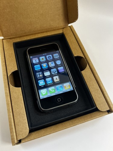 Old stock apple iphone 8gb - apple, 2g
