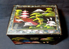 Japanese Lacquered Musical