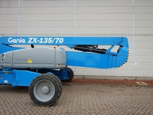 Genie 135 articulating - genie, zx-135/70