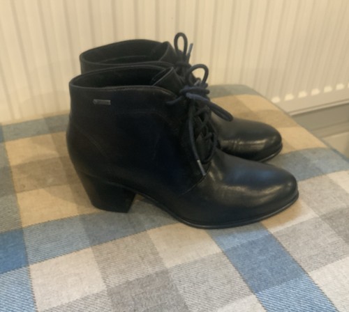 Clarks ladies boots 35 5 - clarks,